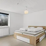 5 Bedroom Lovely In