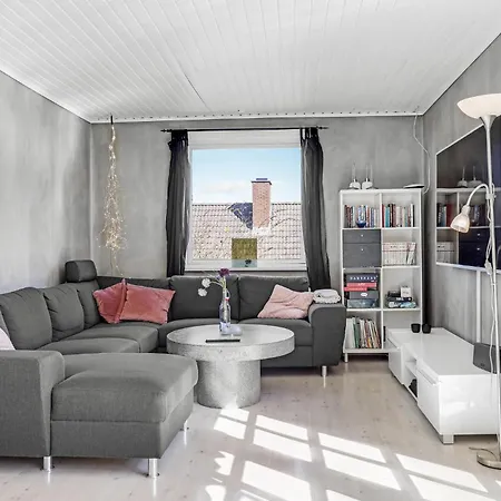 Holiday home 5 Bedroom Lovely In *