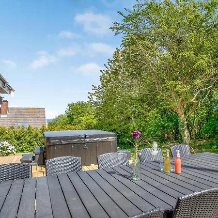 5 Bedroom Lovely In * Allinge-Sandvig