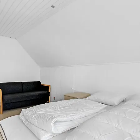 5 Bedroom Lovely In Holiday home *
