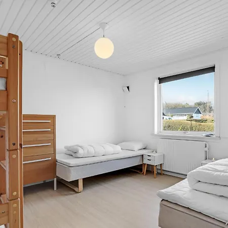 Holiday home 5 Bedroom Lovely In Allinge-Sandvig