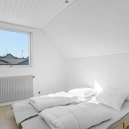 Holiday home 5 Bedroom Lovely In