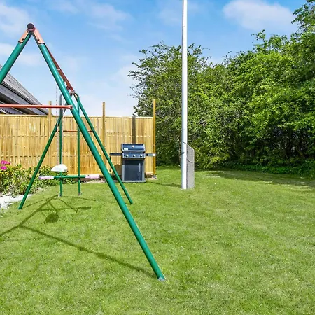 5 Bedroom Lovely In