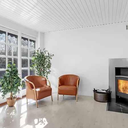 5 Bedroom Lovely In *