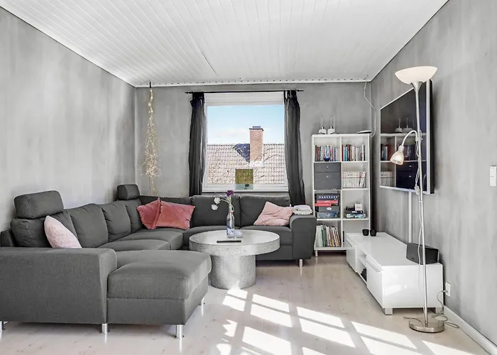 Feriehus 5 Bedroom Lovely In *