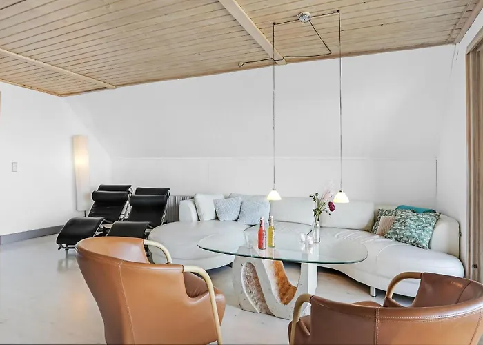 5 Bedroom Lovely In Feriehus