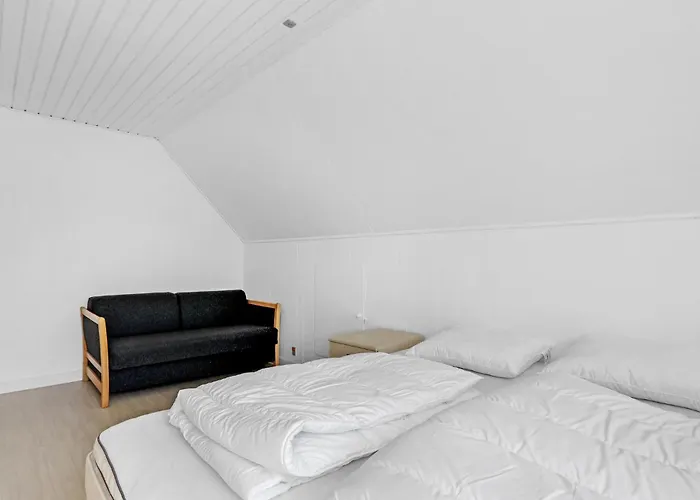 5 Bedroom Lovely In Feriehus *