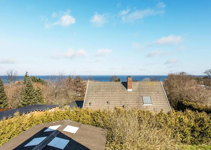 Feriehus 5 Bedroom Lovely In Allinge-Sandvig