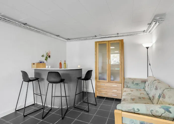 5 Bedroom Lovely In Allinge-Sandvig