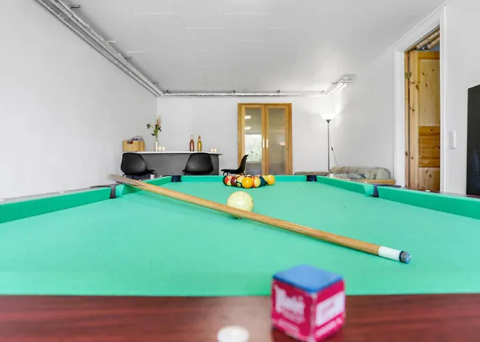 5 Bedroom Lovely In Allinge-Sandvig